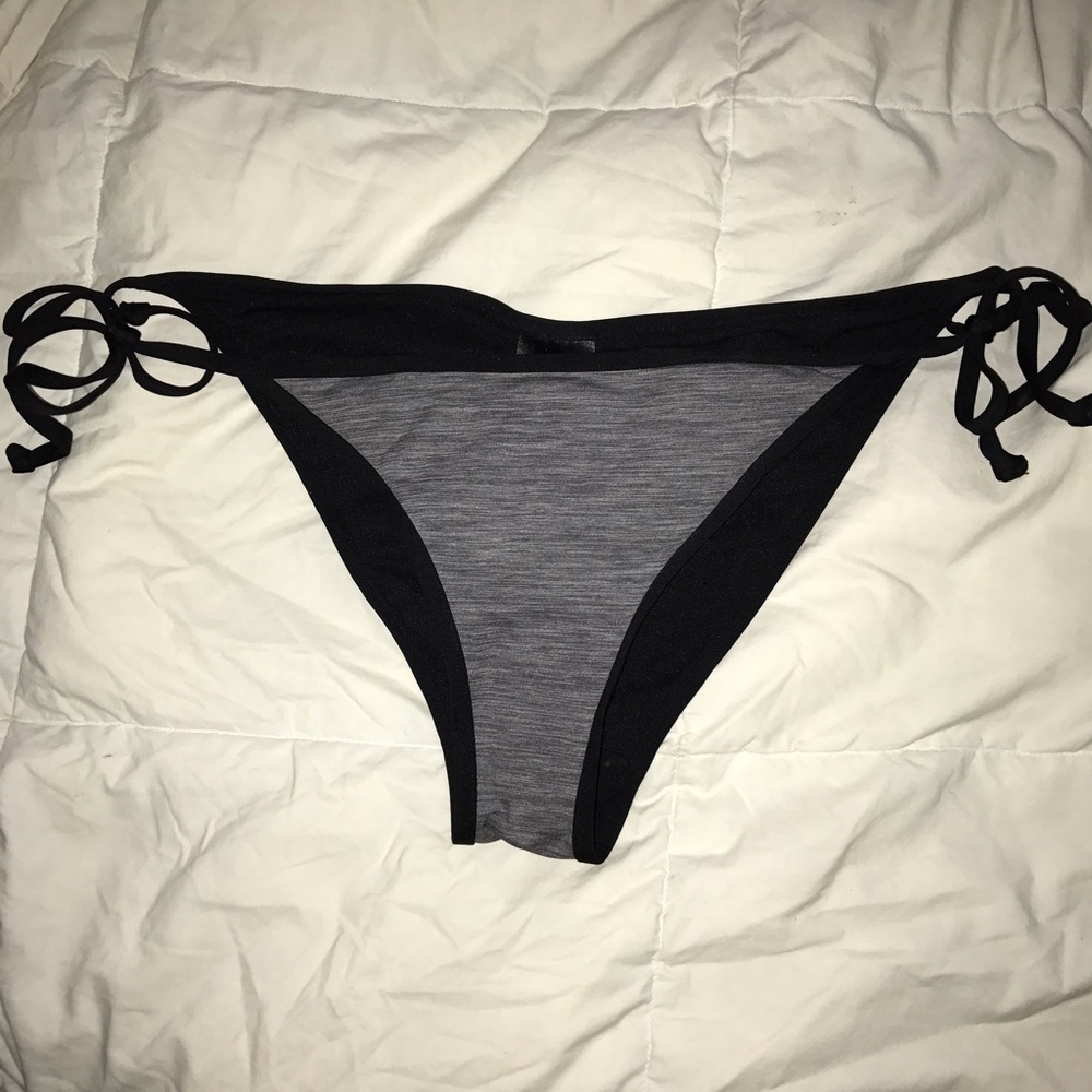 H&M bikini bottoms