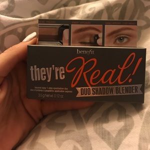 Benefit they're real duo shadow blender