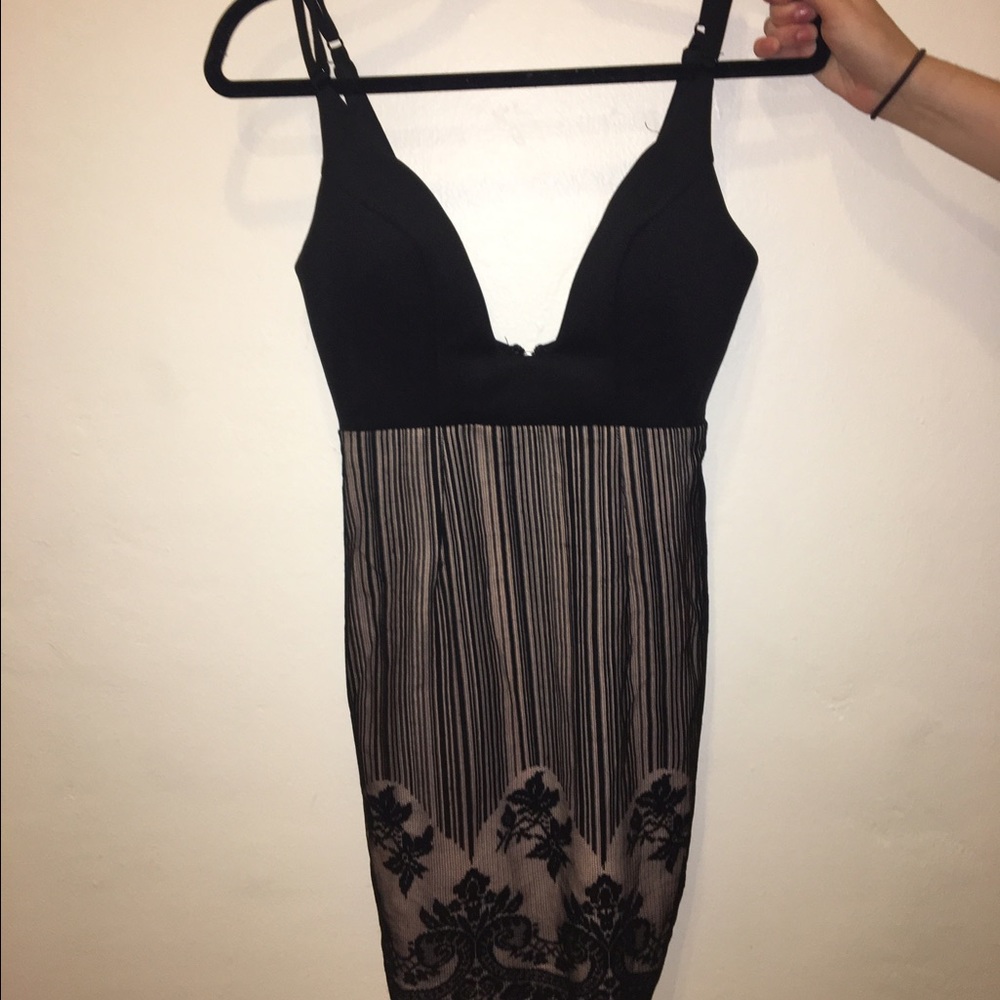 LF exclusive black lace embroidery dress