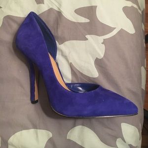 Blue cobalt suede pumps BCBG size 7