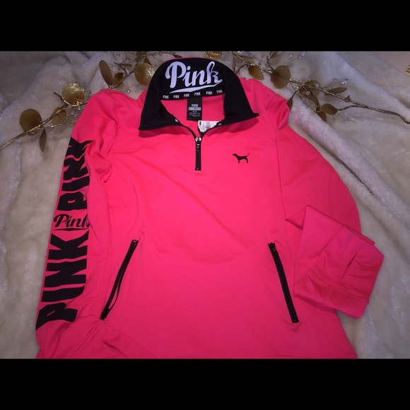 Sold OnⓂ️Victoria Secret 1/4 Zip Ultimate Pullover - Picture 2 of 4