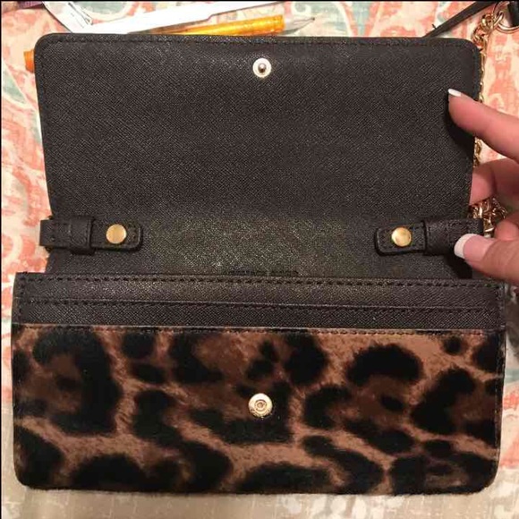 Michael kors crossbody/wallet - Picture 3 of 4