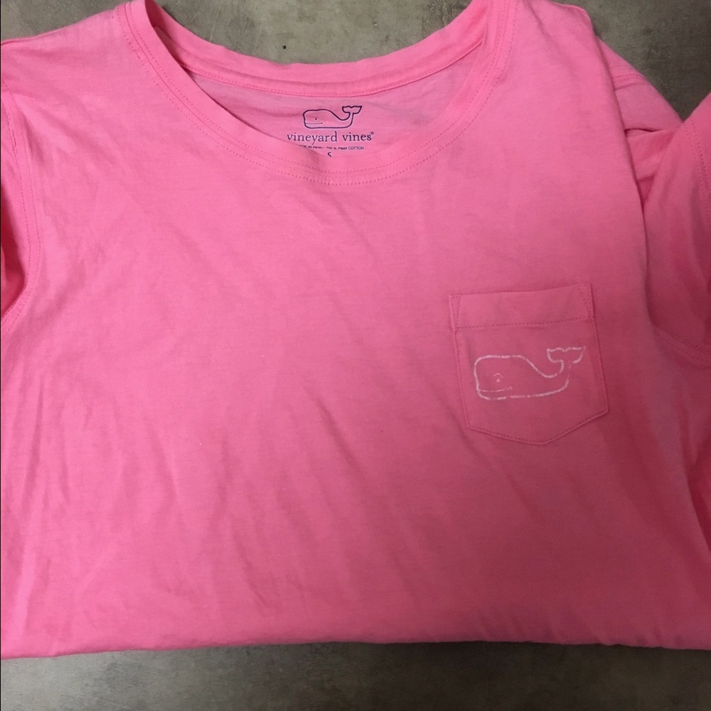 vineyard vines pink shirt