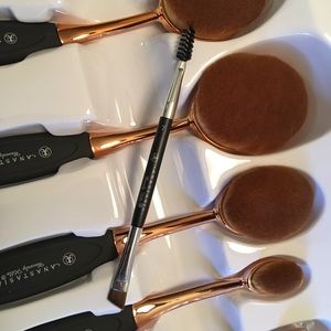 Anastasia Beverly Hills 10 piece pro. brushes