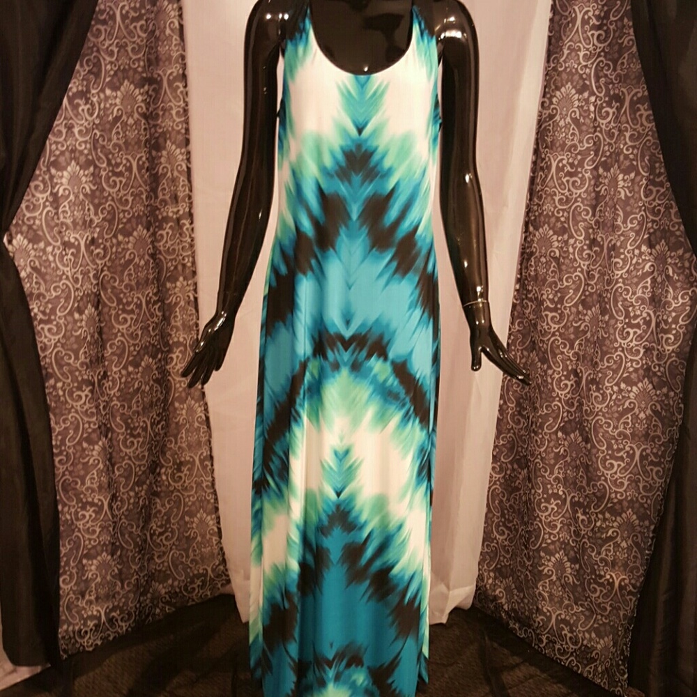 SOLD ON OTHER VENUE 🌸Beautiful tye dye maxi🌸