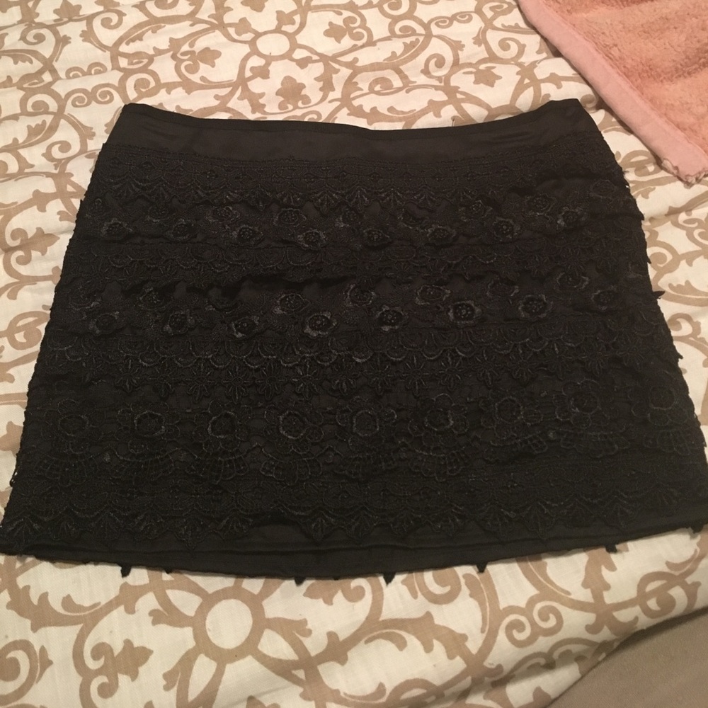 Black Back in style !embroided mini skirt size 2