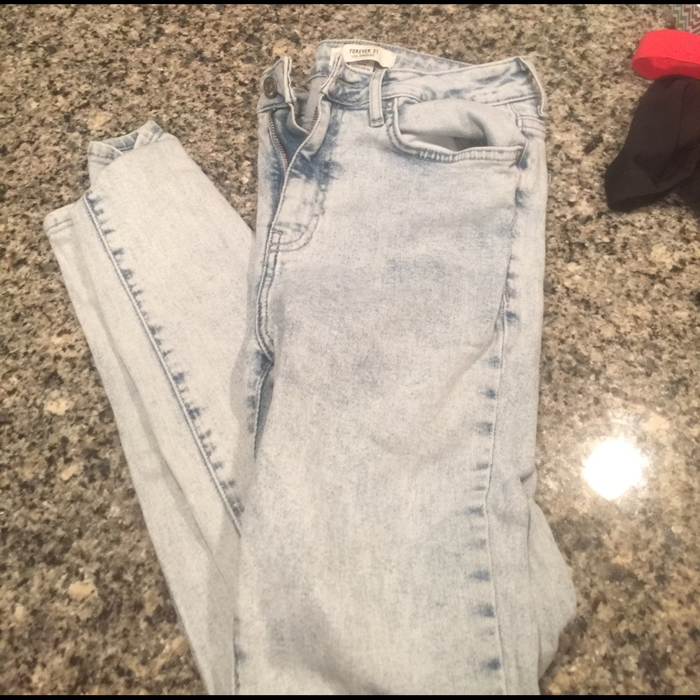 High waisted acid wash jeans