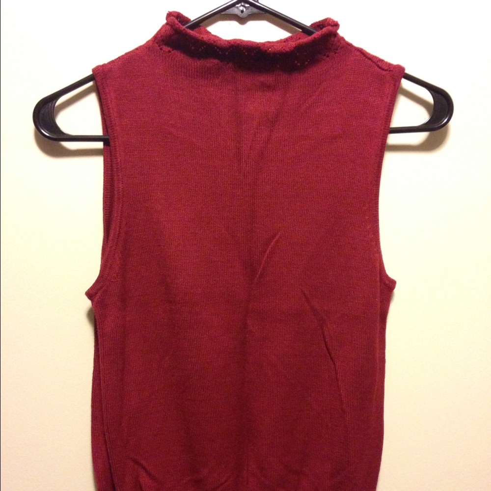 Red top - Picture 5 of 5