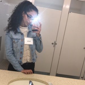 Meet your Posher, Nadia