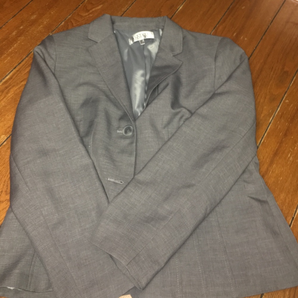 Kasper set in size 14P for jacket, 16P for pants