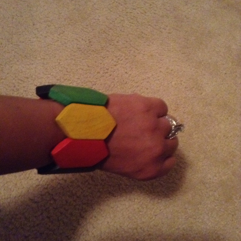 Wooded colored bracelets