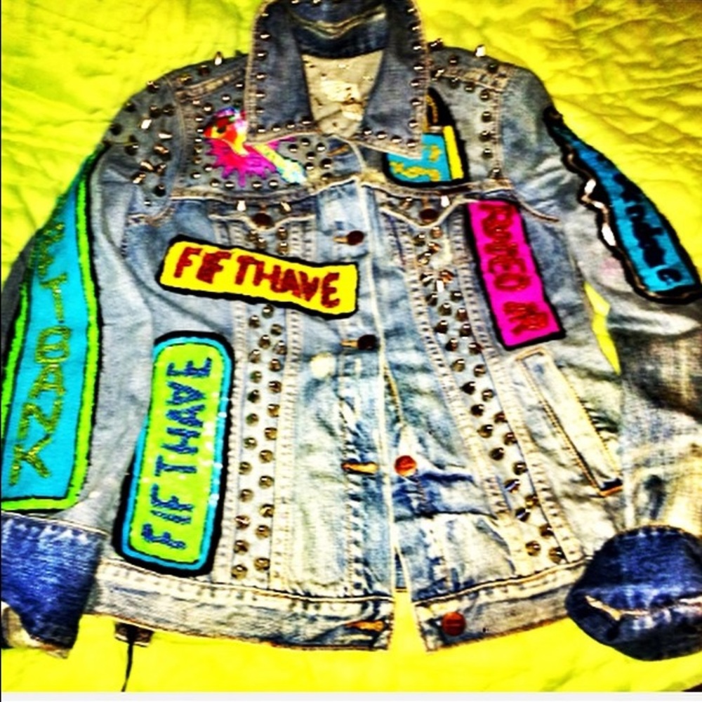 Sequence patches with studs women's jean jacket