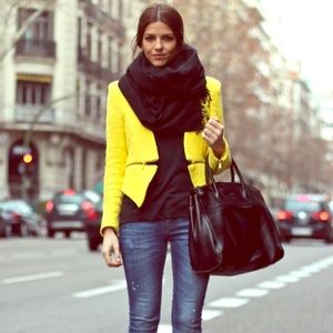 ⭐️ EUC Zara Yellow Zipper Blazer ⭐️