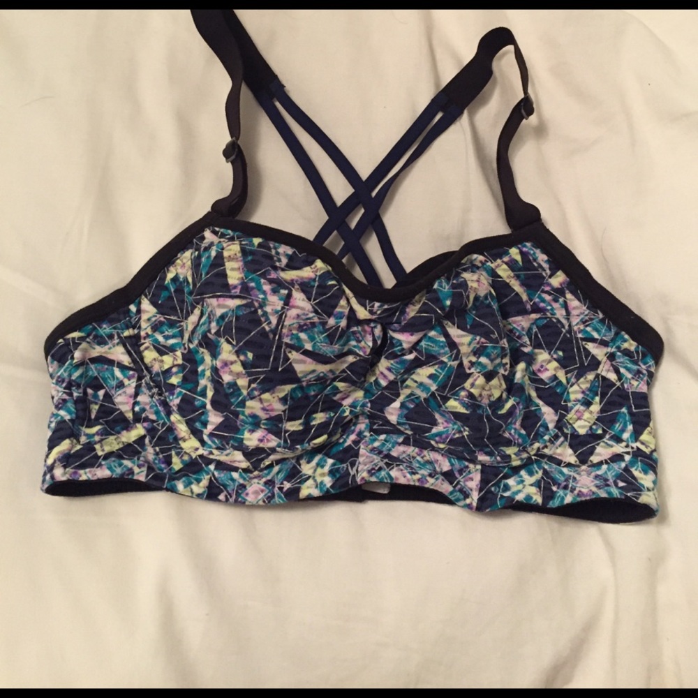 Victoria's Secret sports bra size 32B