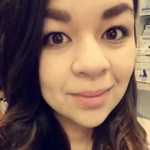 Meet your Posher, Mona