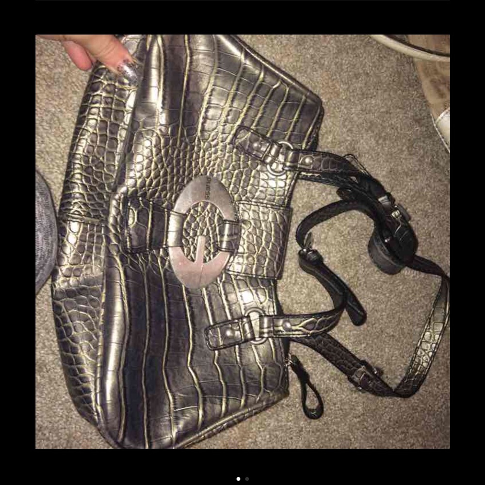Guess purse