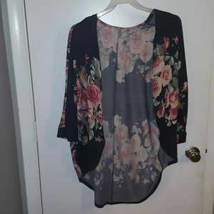 Casual floral kimono