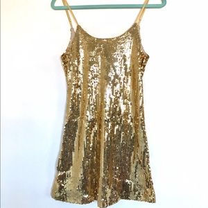 Gold sequin mini dress ✨ Gold sequin mini dress ✨