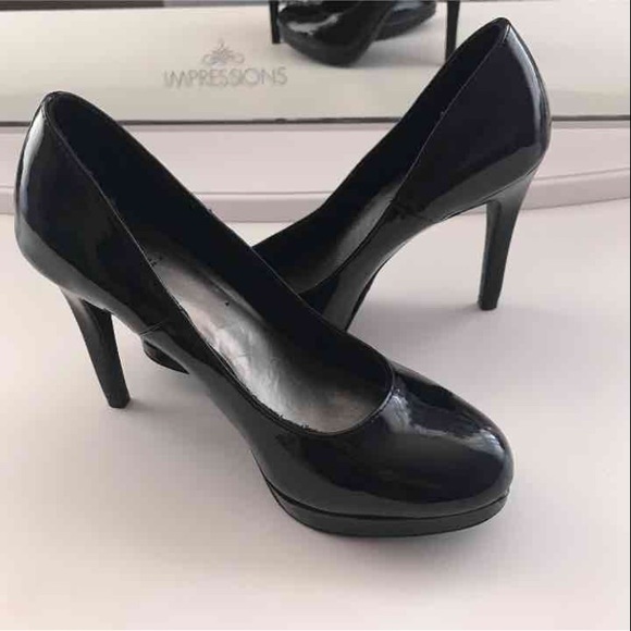 Black heels size 6 - Picture 1 of 3