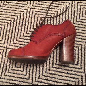 REPOST. Kork - Ease brown leather heels.