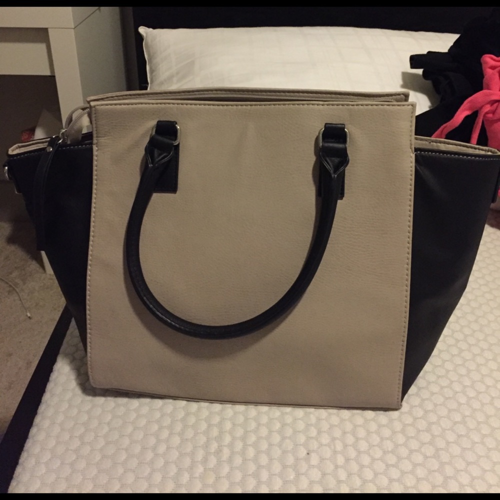 Taupe and black H&M purse