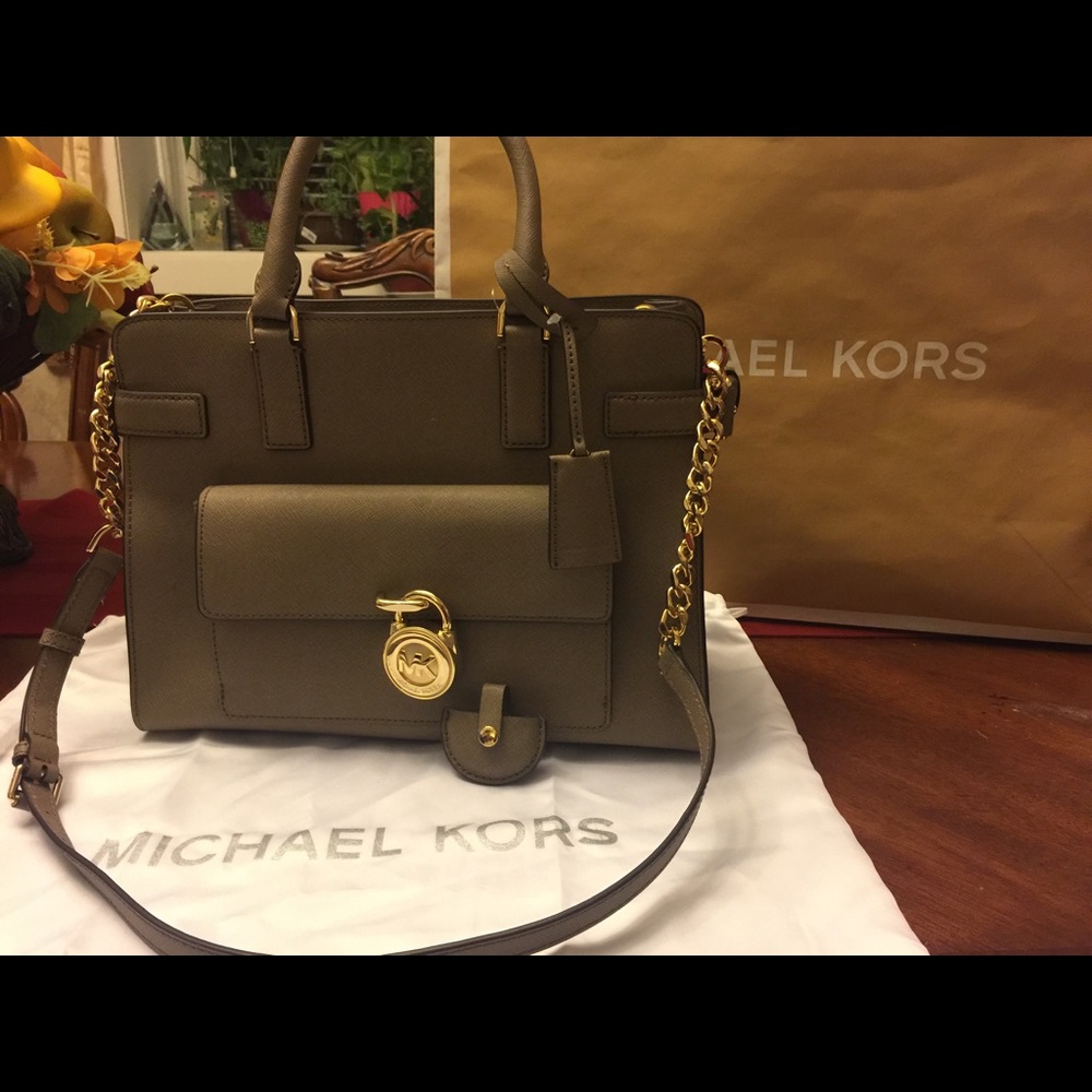 Micheal Kors Purse