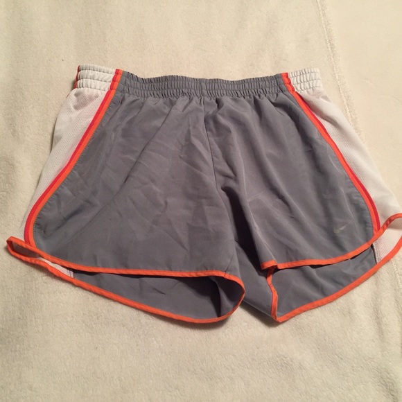 Nike Women's running shorts Medium - Picture 1 of 5