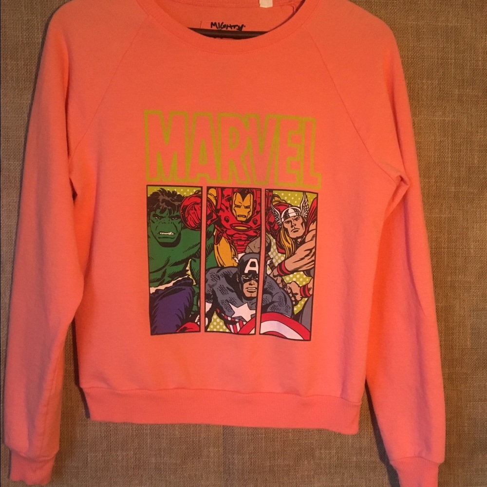GRAPHIC MARVEL LONG SLEEVE