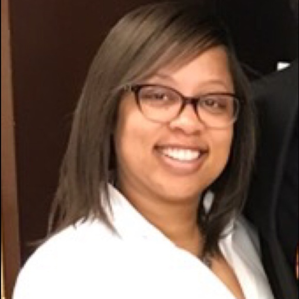 Meet your Posher, Naysia