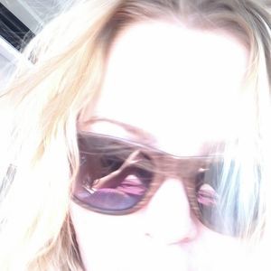 Meet your Posher, Chrissy