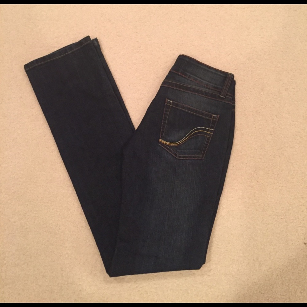 🎉Bundle 2 Jeans for $23🎉Trendy!! Dark Jeans
