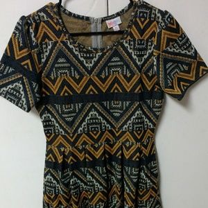 Medium Amelia lularoe