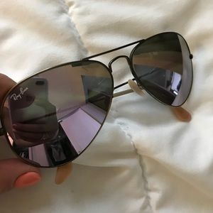 Purple reflective ray-bans