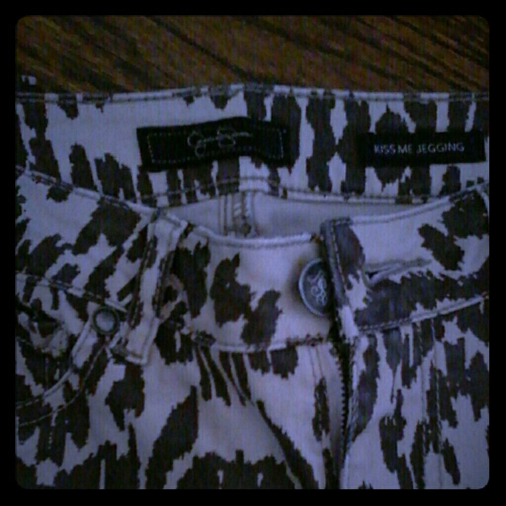 Jessica Simpson kiss me jeggings