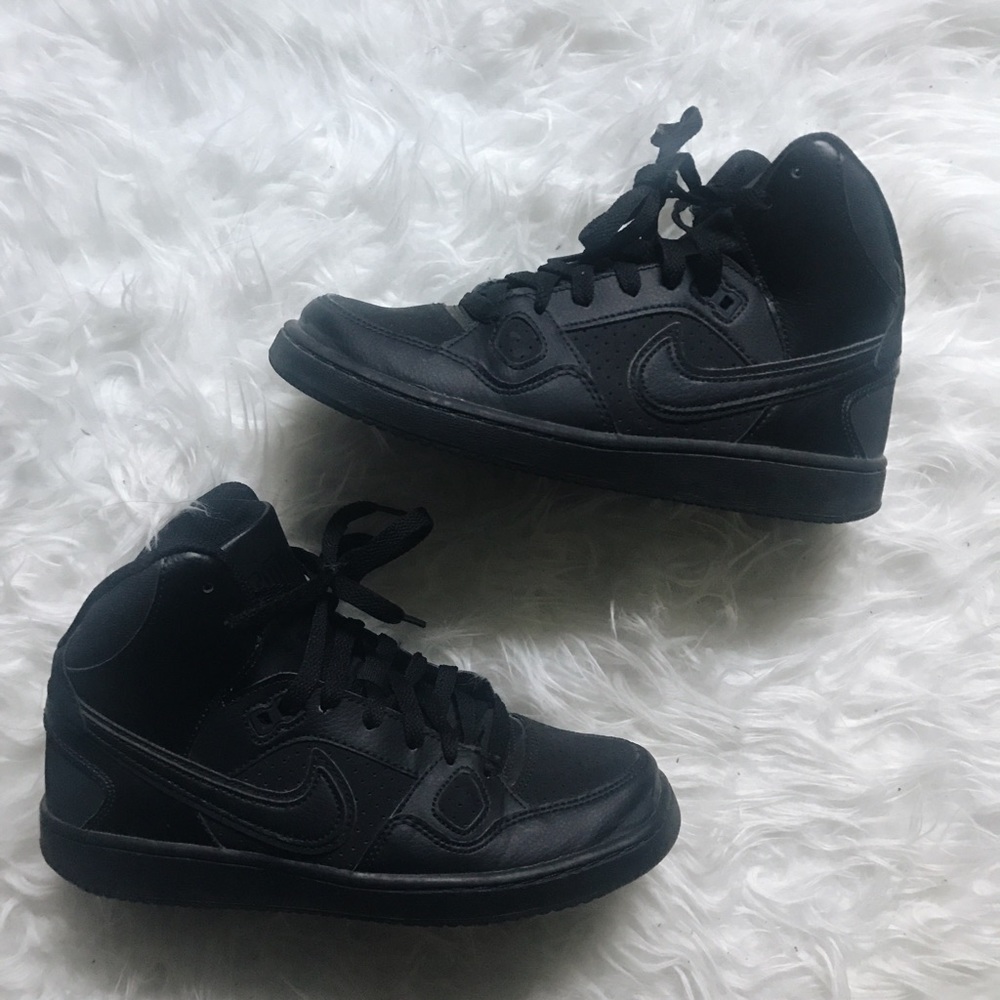 Nike Black Son of Force High Tops 6Y / 7.5 womens