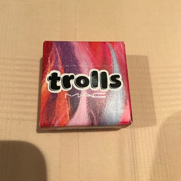 MAC LE Trolls single eyeshadow - Picture 1 of 4