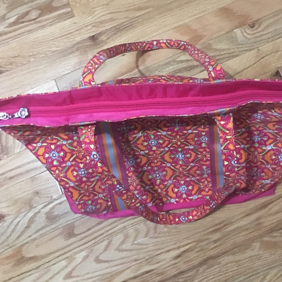 🆑Olily tote🆑 - Picture 5 of 8