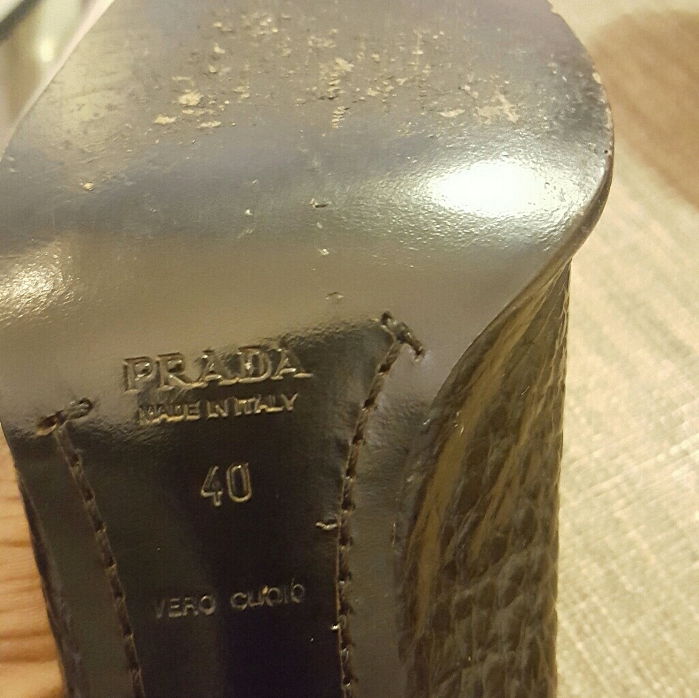 Prada - Picture 2 of 2