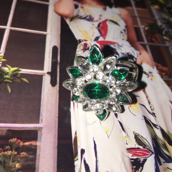 Emerald Ring - Picture 2 of 4