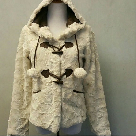 Cream Faux fur fuzzy Jacket (1M Left) - Picture 3 of 6