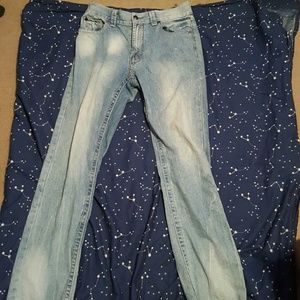 Light Wash Slim Straight denim jeans