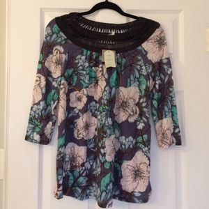 Medium Meadow Rue (Anthropologie) 3/4 Length Shirt