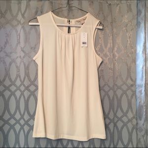Medium cream sleeveless top