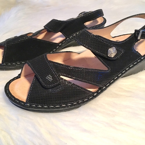 womens size 10w sandals