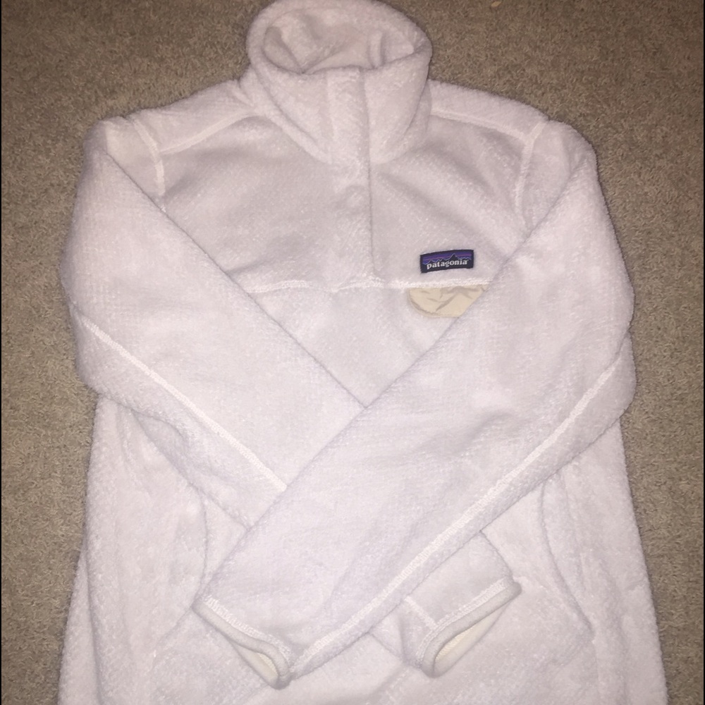 White Patagonia Pullover