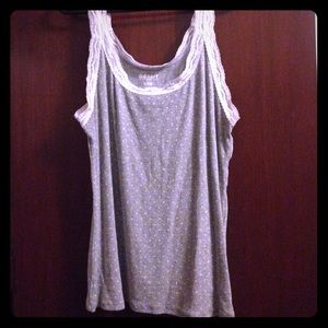 ⏰ DONATING 7/24/17 Tank top with polka dots ⏰