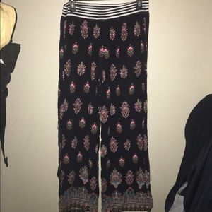Printed flowy pants
