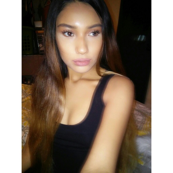 Meet your Posher, Mariana - Picture 1 of 2