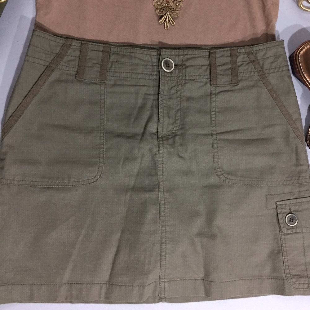 Army green/khaki cargo skirt