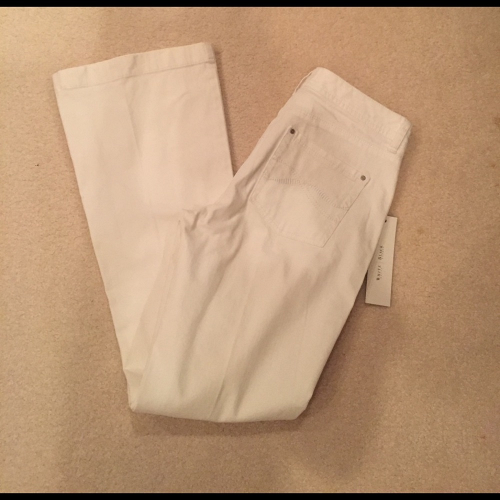 🎉Bundle 2 Jeans For $23🎉Classy! White Jeans